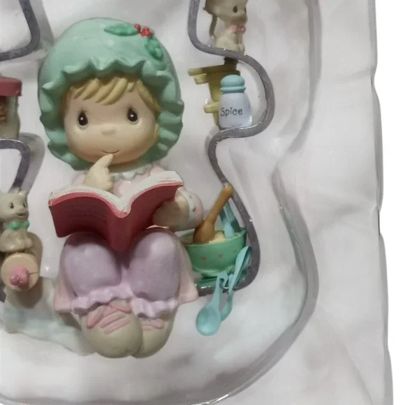 Precious Moments Something Sweet For The Holiday Vintage Christmas Ornament 1993 - Picture 3 of 4